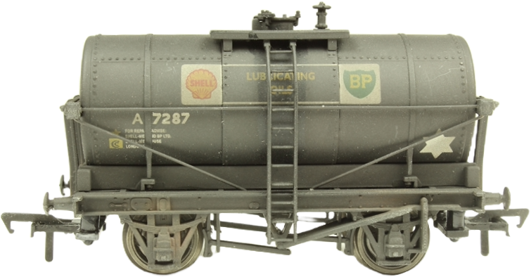 Bachmann 33-512 British Railways 14T Tank Shell & BP Lubricating Oils A7287 Image