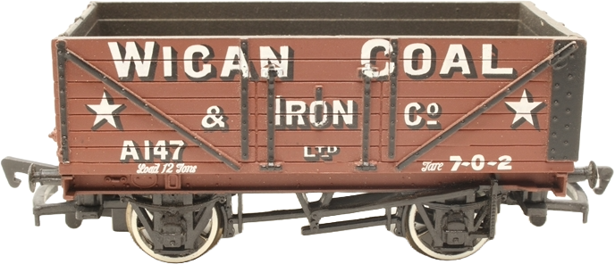 Bachmann 33-028 British Railways 7 Plank Wagon Wigan Coal & Iron Company Limited Brown A147 Image