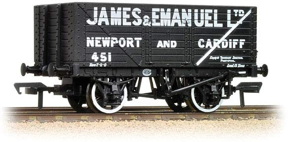 Bachmann 37-135 British Railways 8 Plank Wagon James & Emanuel Limited Black 451 Image