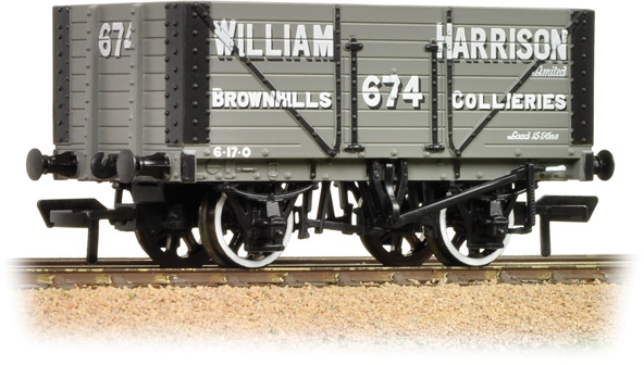 Bachmann 37-163 British Railways 8 Plank Wagon William Harrison Limited Grey 674 Image