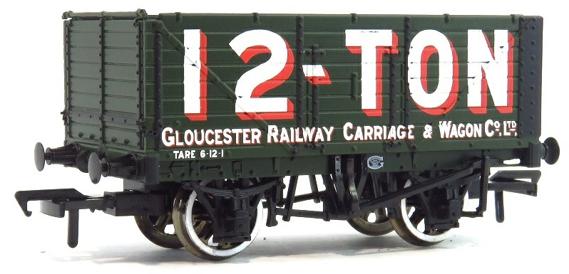 Bachmann 37-2021K British Railways 8 Plank Wagon Gloucester Railway Carriage & Wagon Company Grey Image