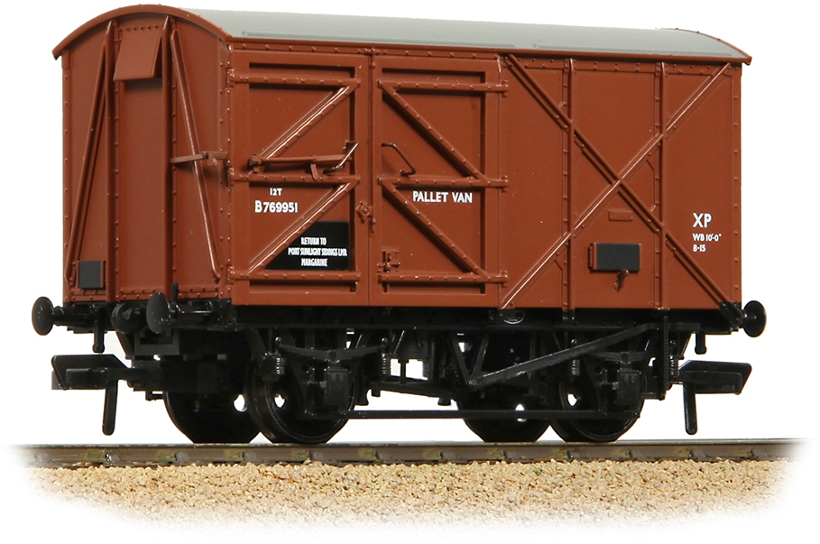 Bachmann 38-950 British Railways 12t 'Palvan' Pallet Van British Railways Bauxite B769951 Image