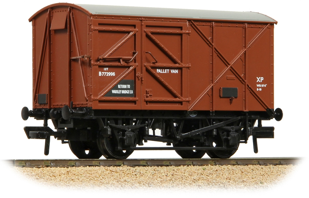 Bachmann 38-950A British Railways 12t 'Palvan' Pallet Van British Railways Bauxite B772996 Image