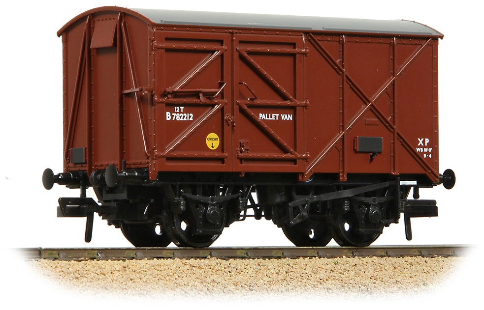 Bachmann 38-952 British Railways 12t 'Palvan' Pallet Van British Railways Bauxite B782212 Image