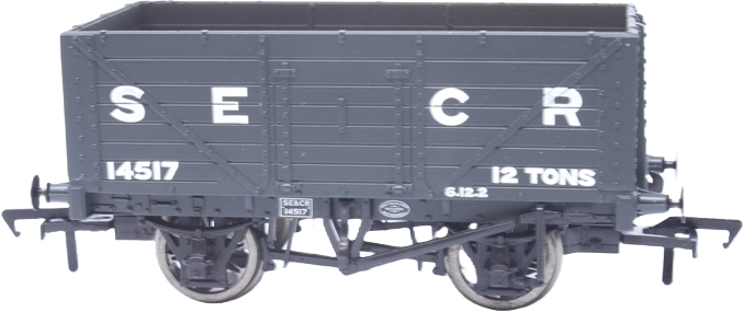 Bachmann 37-076K British Railways 7 Plank Wagon South Eastern & Chatham Railway Grey 14517 Image